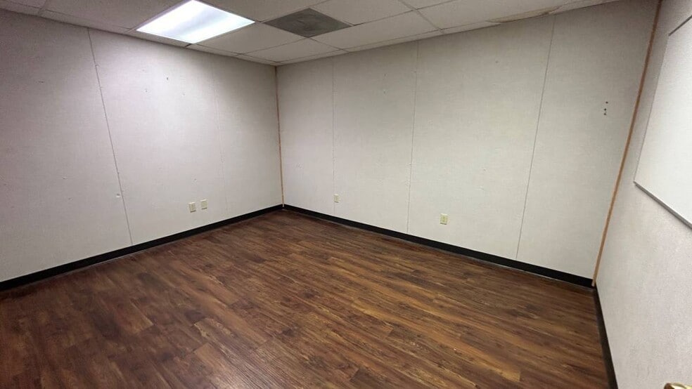 More Photos Of 2144 E Roosevelt St, Phoenix Light Distribution For Sale