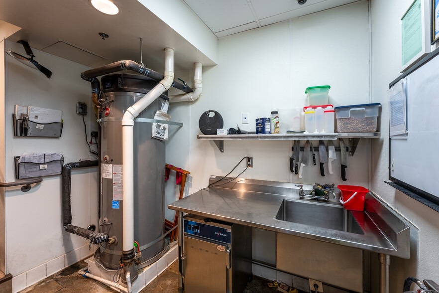 More Photos Of 3020 University Ave, San Diego Restaurant For Lease