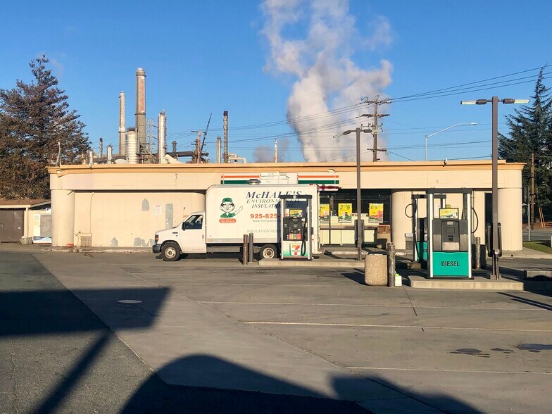 More Photos Of 3520 Pacheco Blvd, Martinez Service Station For Sale