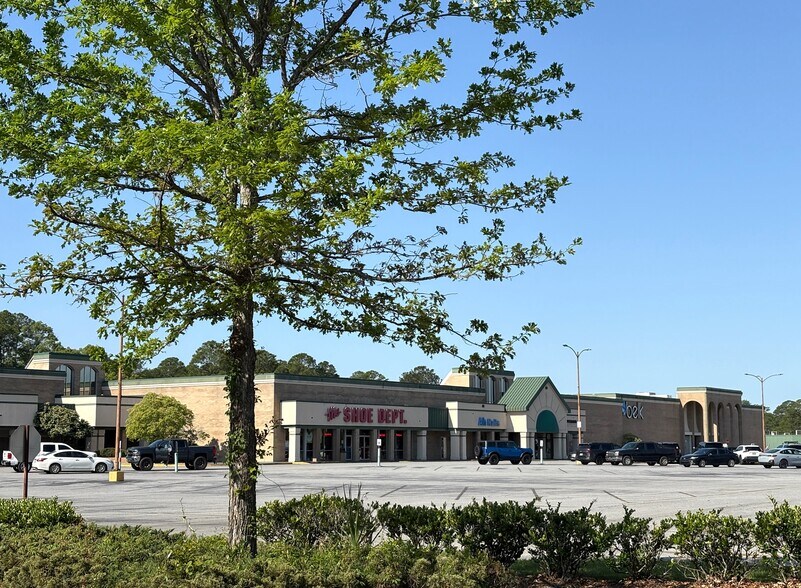 More Photos Of 1400 E Shotwell St, Bainbridge Unknown For Lease