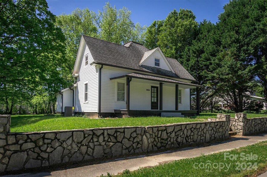 Primary Photo Of 390 E Main St, Old Fort Office For Sale