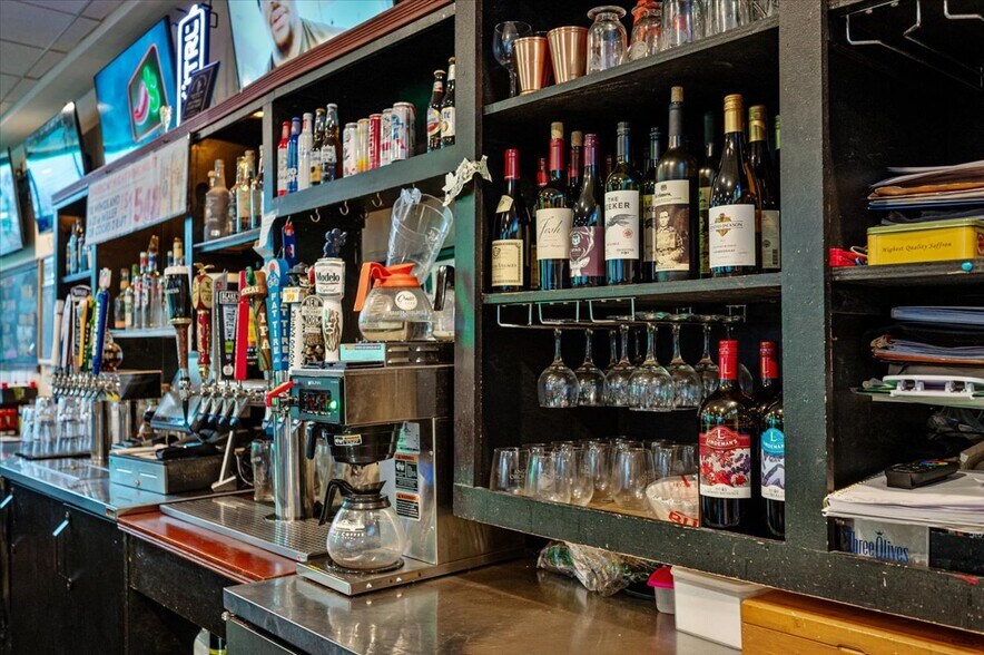 More Photos Of 108-114 Congress St, Saratoga Springs Restaurant For Sale