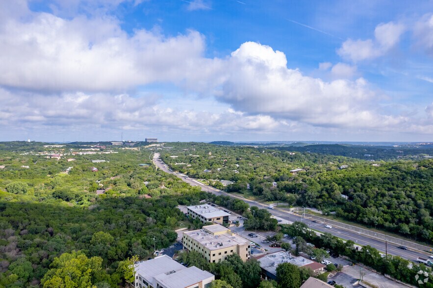 More Photos Of 4613 Bee Caves Rd, Austin Loft Creative Space For Lease