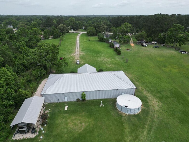 More Photos Of 13705 FM 2432 Rd, Willis Specialty For Sale