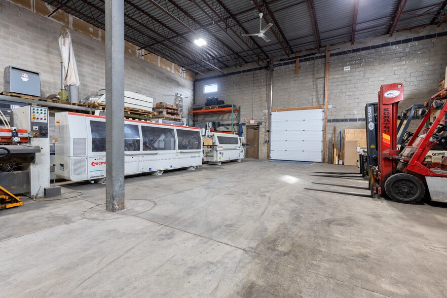 More Photos Of 9 Delta Dr, Londonderry Warehouse For Sale