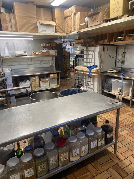 More Photos Of 3812-3824 E Tremont Ave, Bronx Storefront For Lease
