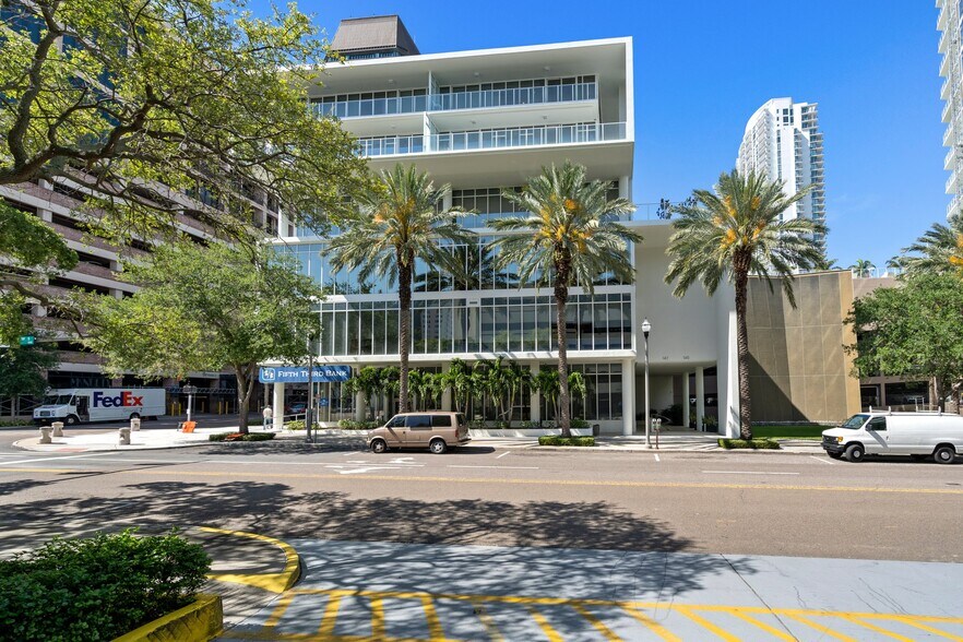 More Photos Of 175 1st St S, Saint Petersburg Medical For Lease