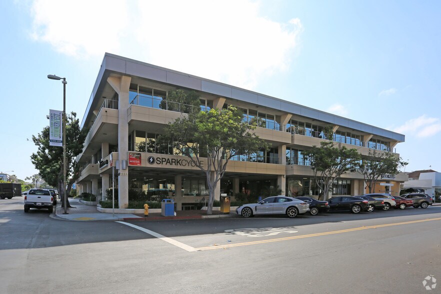 More Photos Of 7777 Fay Ave, La Jolla Office For Lease