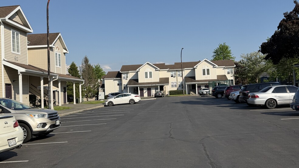 More Photos Of Capital Woods, Albany Apartments For Sale