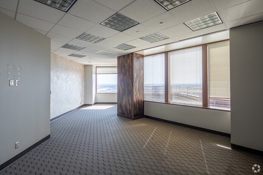 Photo of 30th Floor Ste 
