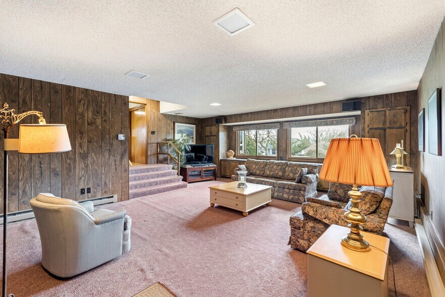More Photos Of 1553 Bishop Rd, Chehalis Flex For Sale