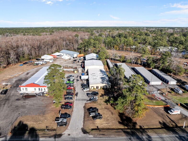 More Photos Of 4704 N College Rd, Castle Hayne Warehouse For Lease