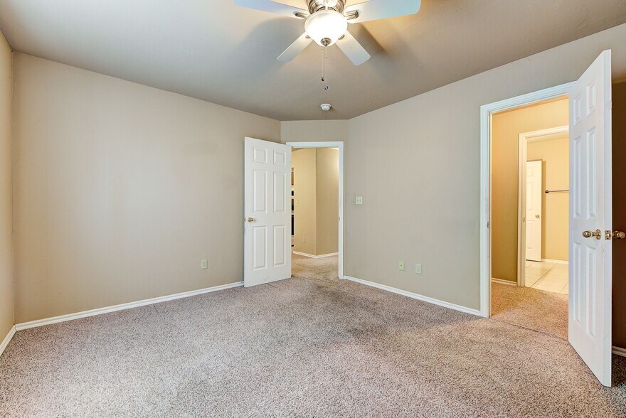 More Photos Of 713 S Locust St, Guthrie Apartments For Sale
