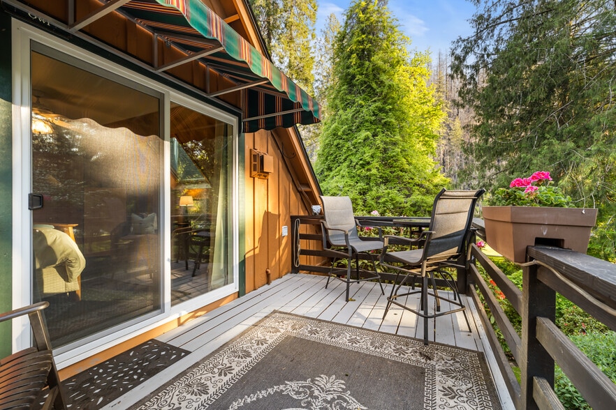 More Photos Of 49198 McKenzie Hwy, Vida Hospitality For Sale