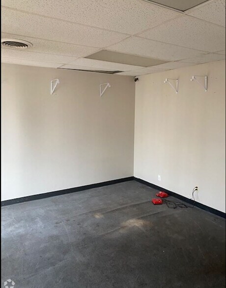 More Photos Of 505 Nucla Way, Aurora Warehouse For Lease