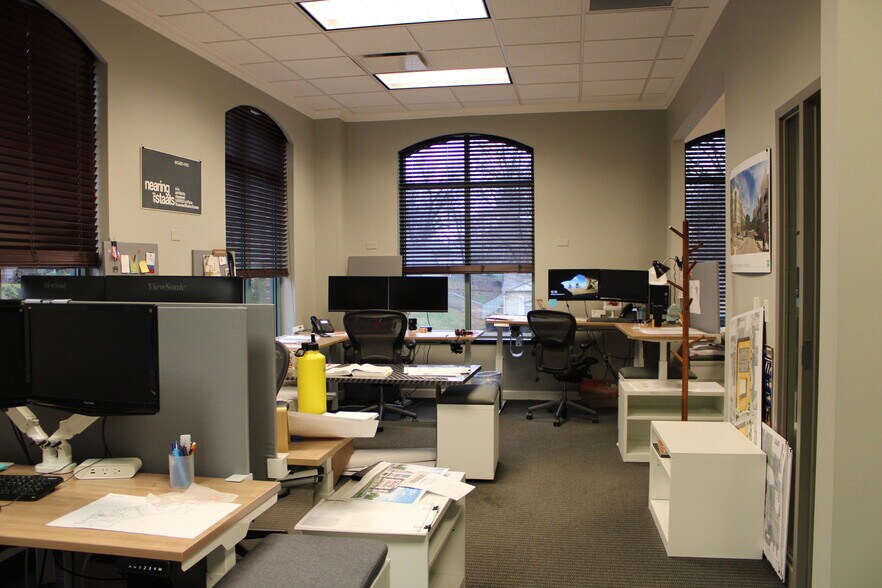 More Photos Of 3515 W 75th St, Prairie Village Office For Lease