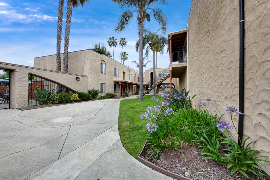 More Photos Of 8694 Lemon Ave, La Mesa Apartments For Sale