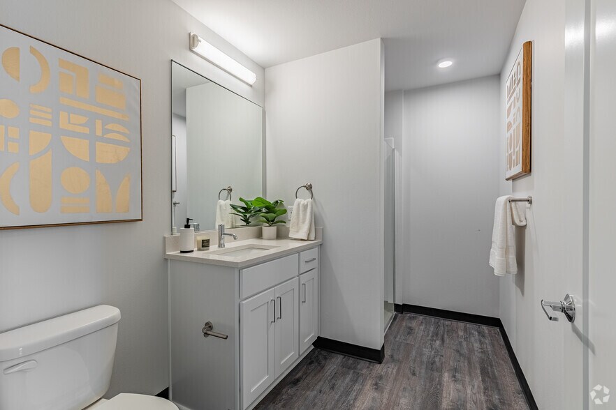 More Photos Of 18618 E Burnside St, Portland Apartments For Lease