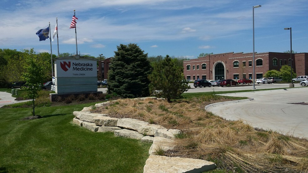 More Photos Of 3906 Raynor Pky, Bellevue Unknown For Sale