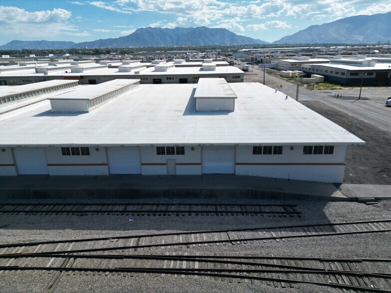 More Photos Of 1500 S 300 W, Clearfield Warehouse For Lease