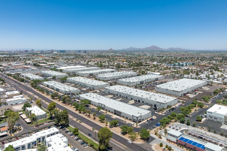 More Photos Of 2140 W Broadway Rd, Mesa Warehouse For Lease
