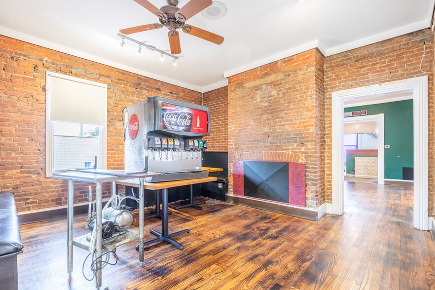 More Photos Of 336 Monmouth St, Newport Restaurant For Sale