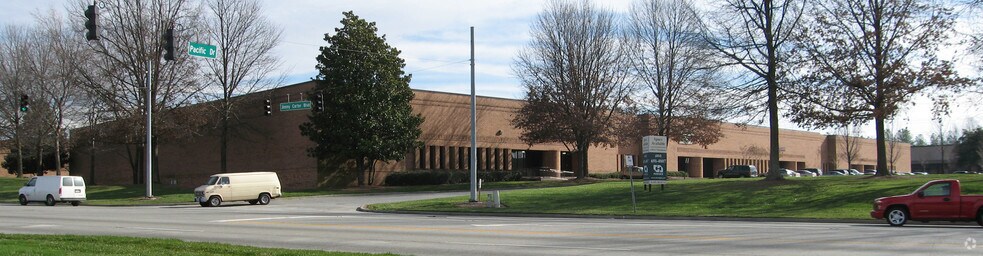 More Photos Of 6510 Jimmy Carter Blvd, Norcross Warehouse For Lease