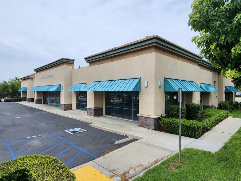 More Photos Of 1715 W Redlands Blvd, Redlands Storefront Retail Office For Lease