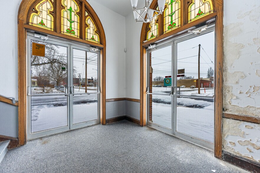 More Photos Of 1203 3rd Ave, Rockford Religious Facility For Sale
