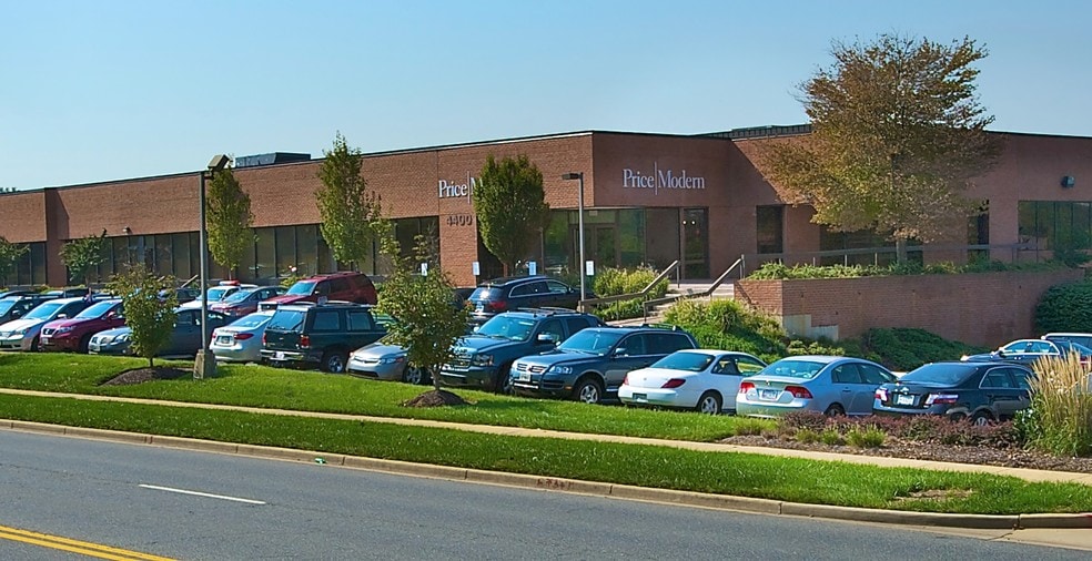 More Photos Of 4400 Forbes Blvd, Lanham Light Distribution For Lease