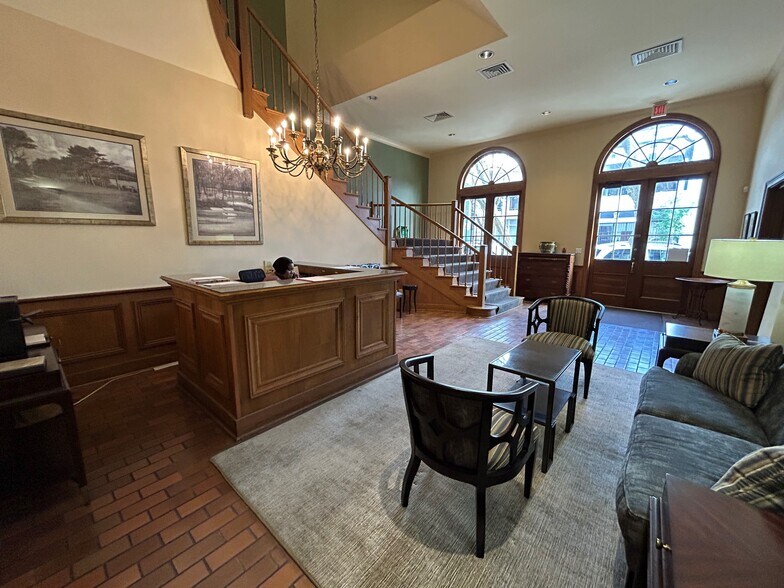 More Photos Of 829 Baronne St, New Orleans Office For Sale