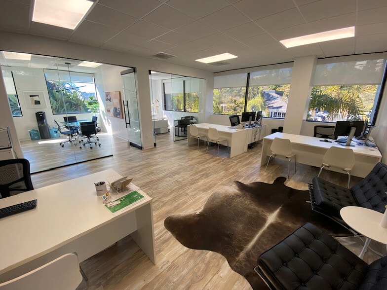 More Photos Of 5755 Oberlin Dr, San Diego Medical For Sale