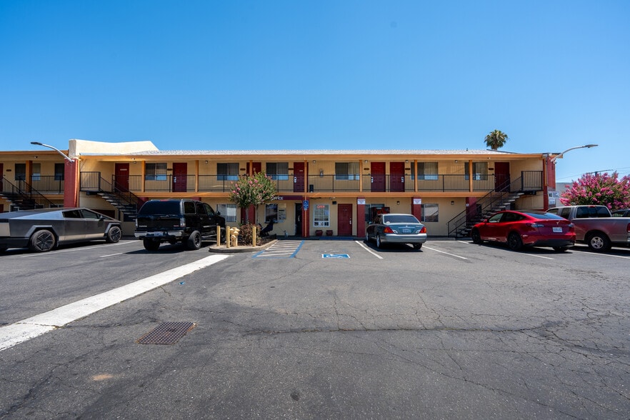 More Photos Of 9515 Folsom Blvd, Sacramento Hotel For Sale