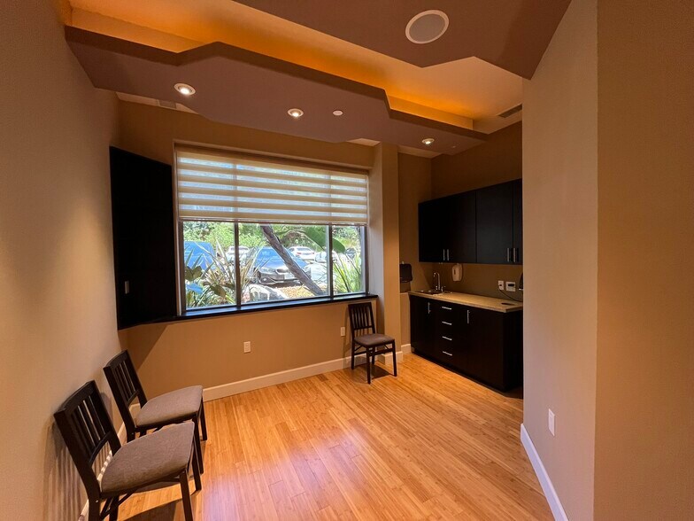 More Photos Of 838 Nordahl Rd, San Marcos Medical For Lease