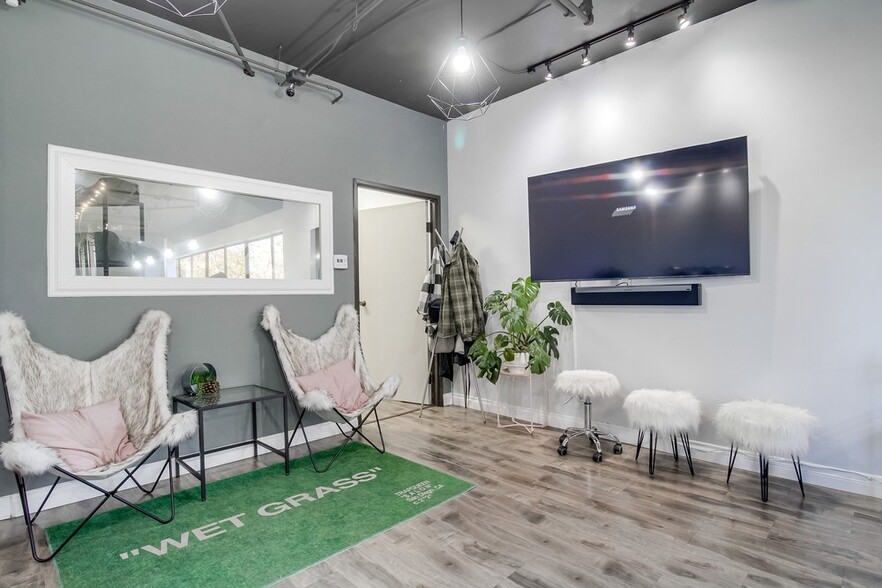 More Photos Of 9625 Black Mountain Rd, San Diego Office For Sale