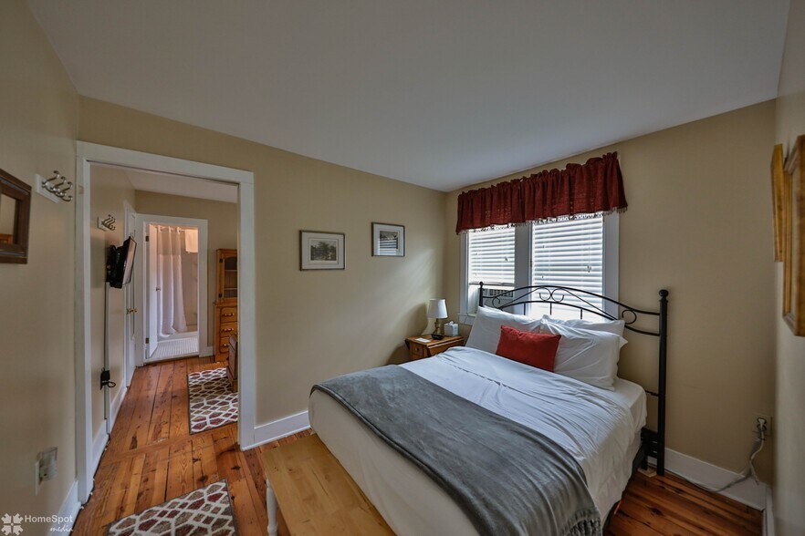 More Photos Of 2468 Route 390, Canadensis Hospitality For Sale