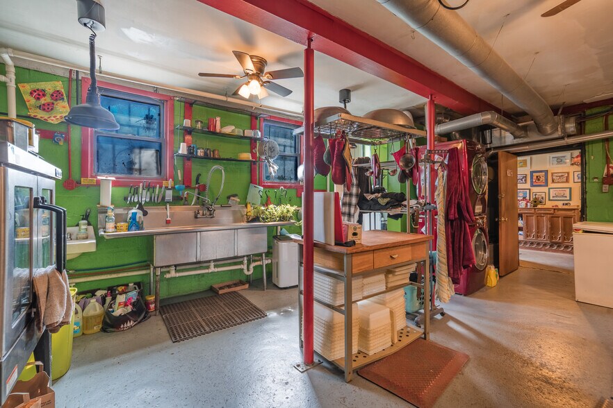 More Photos Of 406-408 Kirkpatrick St, Syracuse Freestanding For Sale