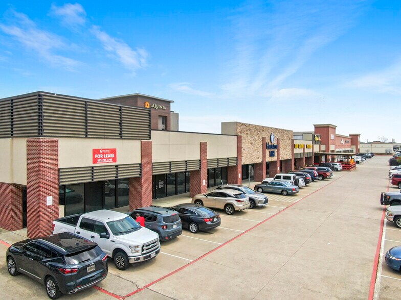 Primary Photo Of 27126 Northwest Fwy, Cypress Freestanding For Lease