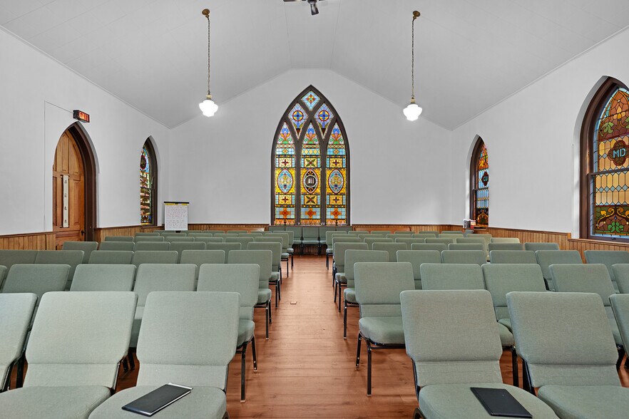 More Photos Of 30 Quarterline St, Newaygo Specialty For Sale