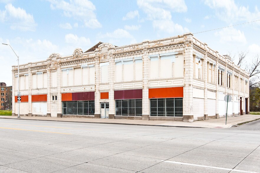 More Photos Of 8300 Woodward Ave, Detroit General Retail For Sale