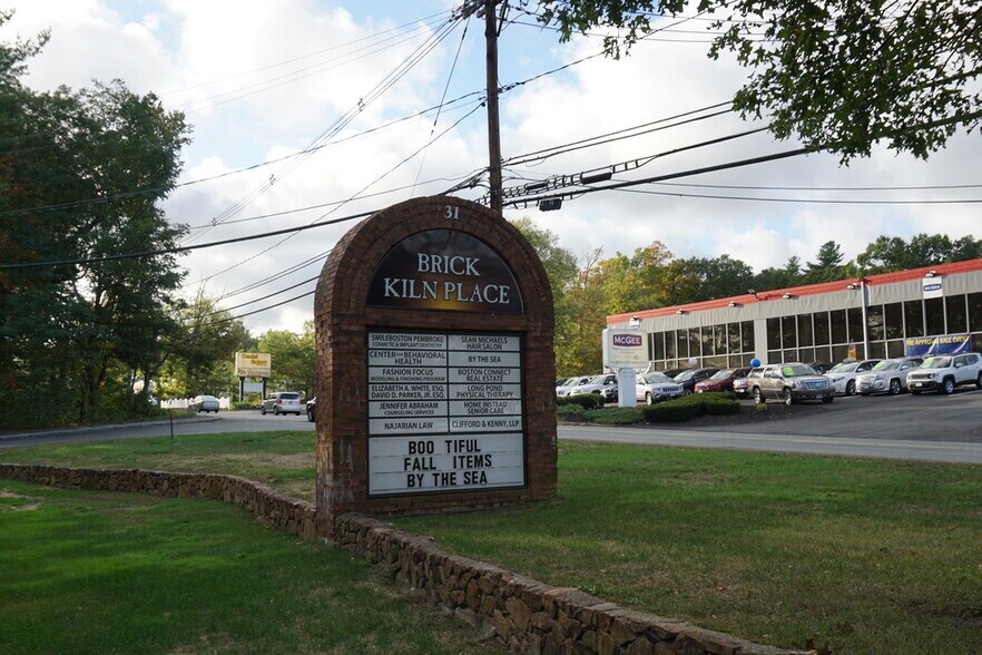 More Photos Of 31 Schoosett St, Pembroke Office For Lease