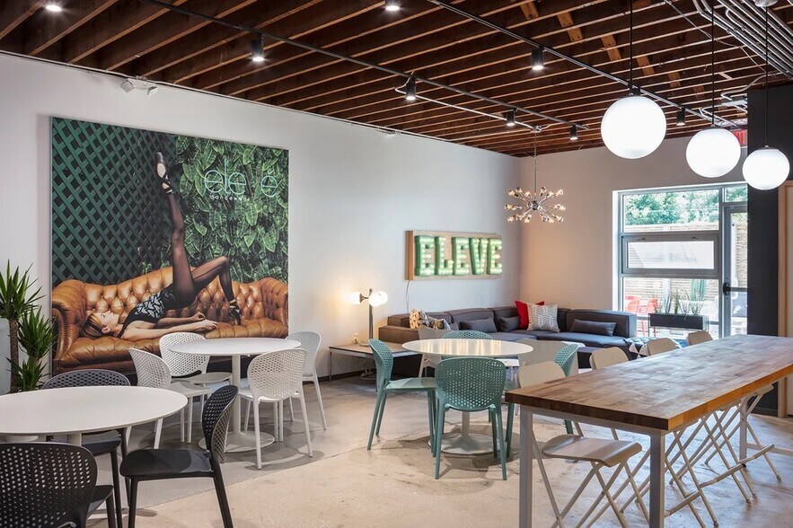 More Photos Of 301-307 E 31st St, Kansas City Flex For Sale