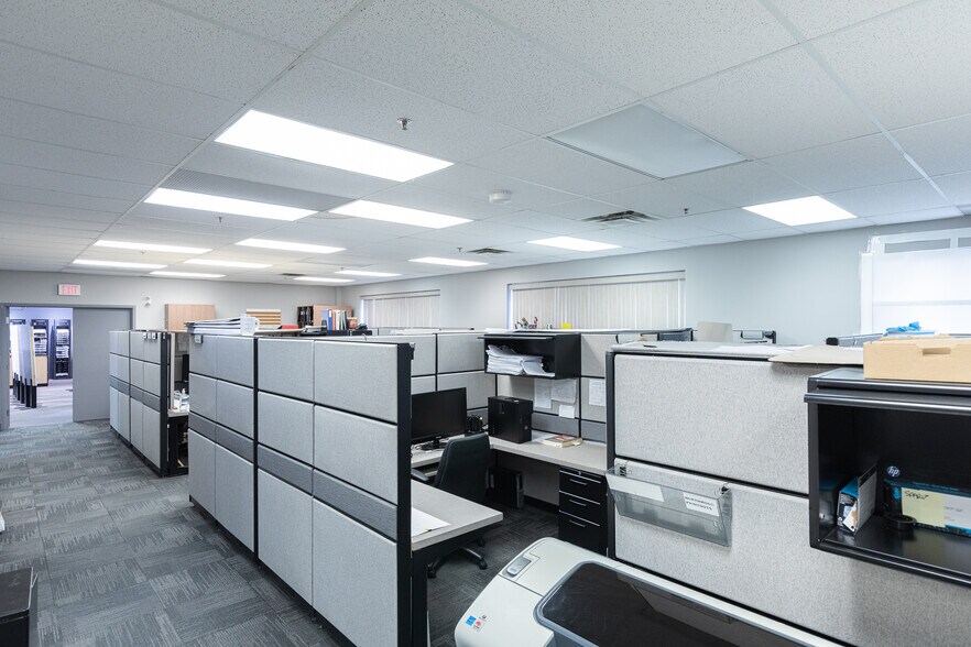 More Photos Of 30781 Simpson Rd, Abbotsford Warehouse For Lease