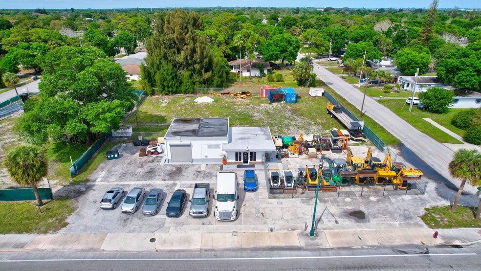 Primary Photo Of 2108 Orange Ave, Fort Pierce Freestanding For Sale