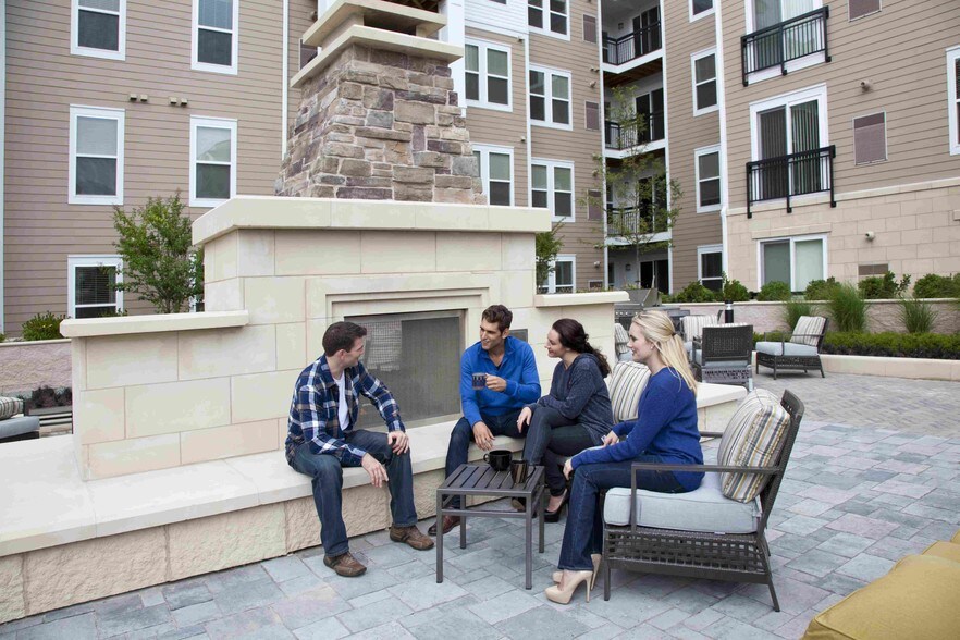 More Photos Of 1 Village Grn, Patchogue Apartments For Lease