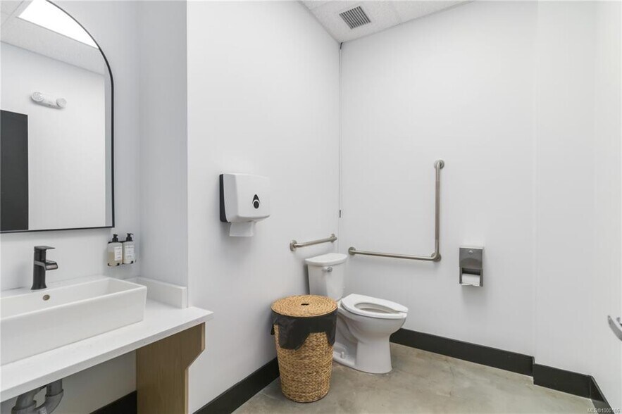 More Photos Of 2471 Sidney Av, Sidney Apartments For Sale