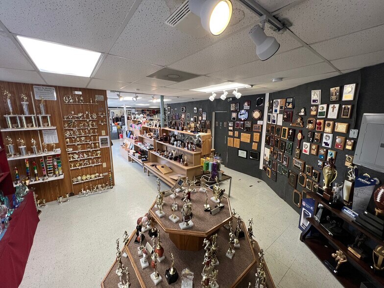 More Photos Of 1333 N King St, Hampton Freestanding For Sale