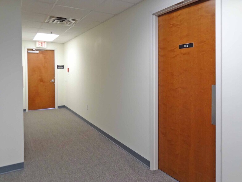 More Photos Of 1311-1319 Pineview Dr, Morgantown Medical For Sale