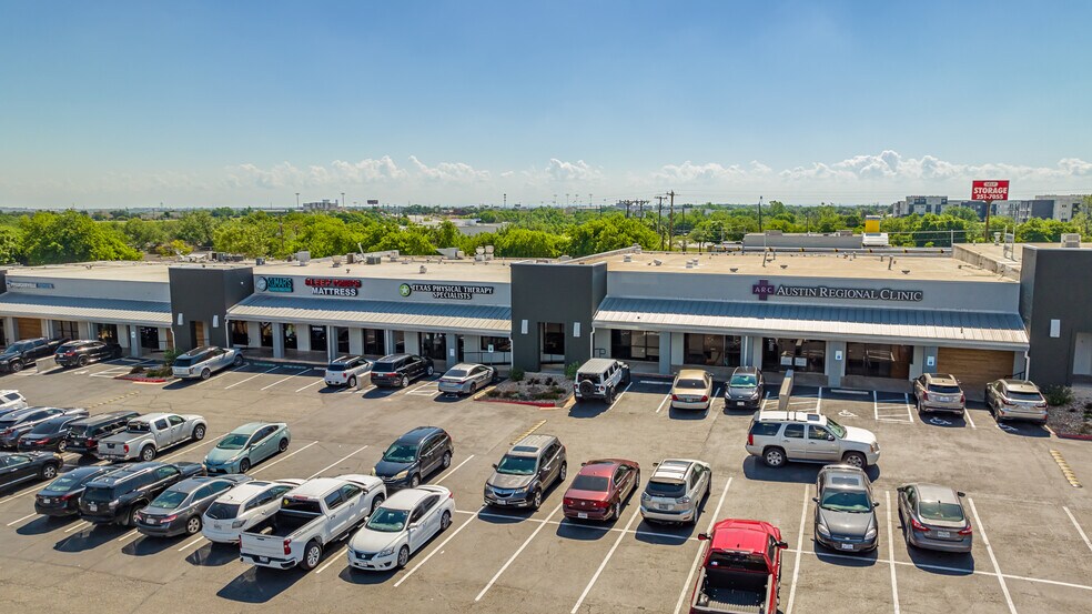 More Photos Of 15803 Windermere Dr, Pflugerville Storefront For Lease