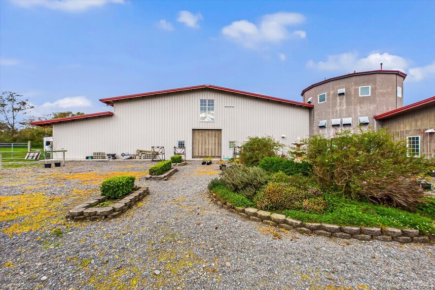 More Photos Of 1593 Market St, Ferndale General Retail For Sale